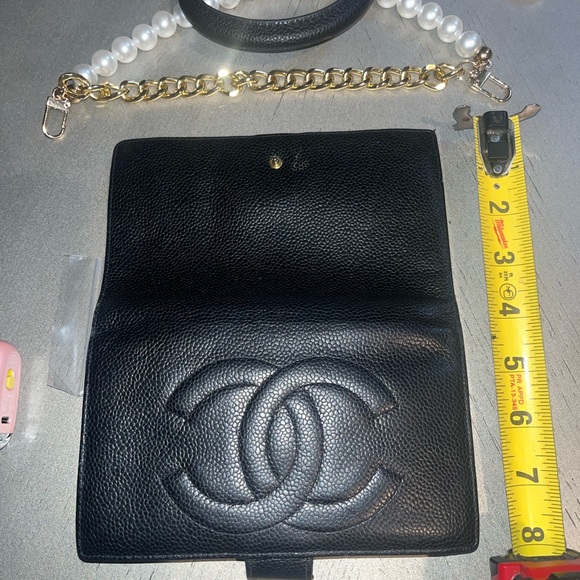 Chanel Black Leather Wallet with Pearl Handle - Picture 9 of 12